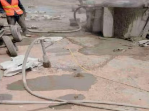 金凤水泥混凝土路面板底注浆技术 路面脱空注浆整治方案