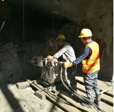 金凤水下抗分散灌浆料特点 水下不分散注浆料介绍